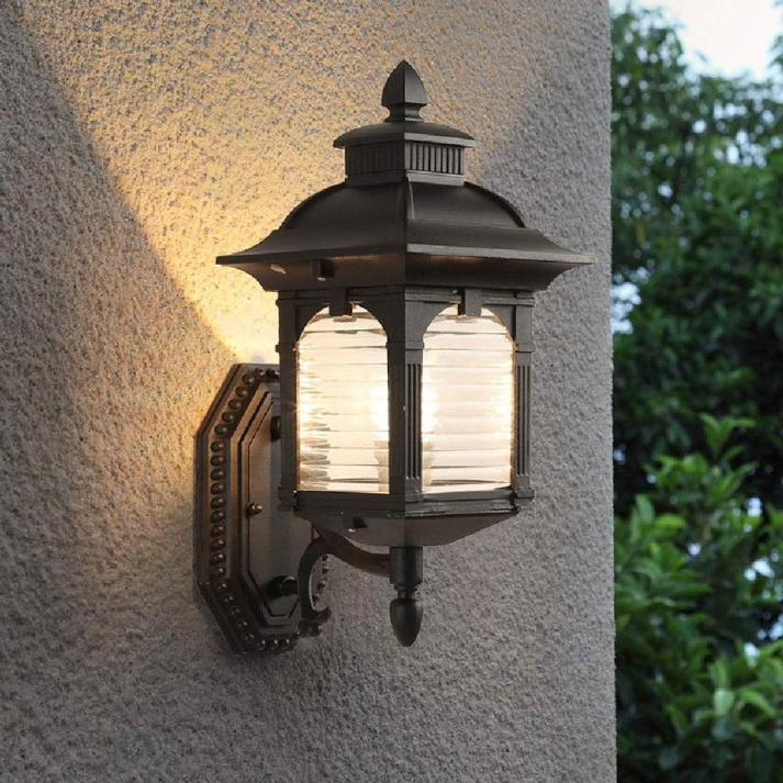 Vintage Style Outdoor Wall Light