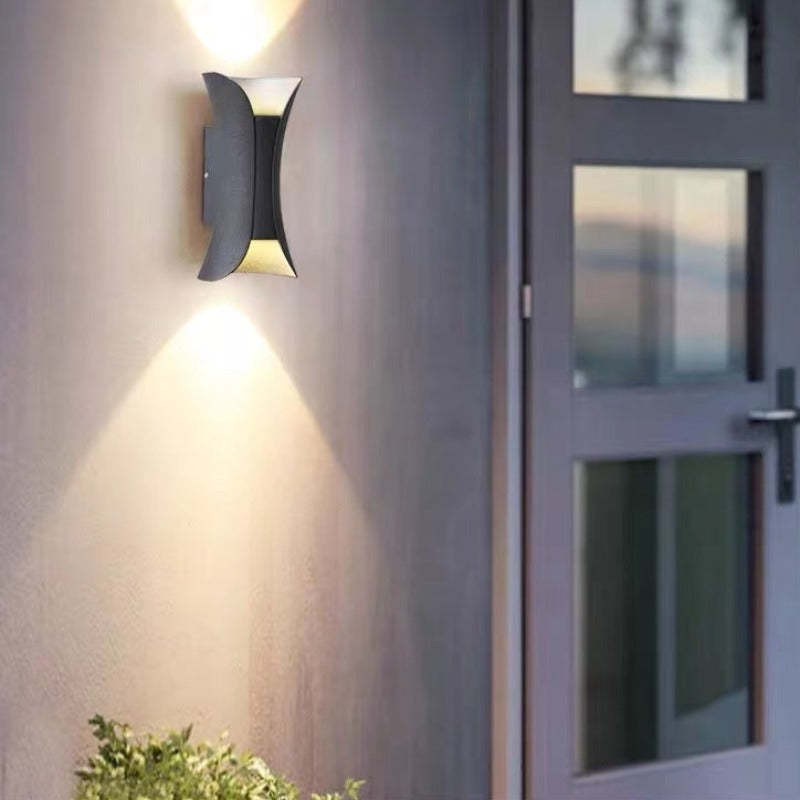 Noxel Curved Outdoor Wall Mounted Led Lamp