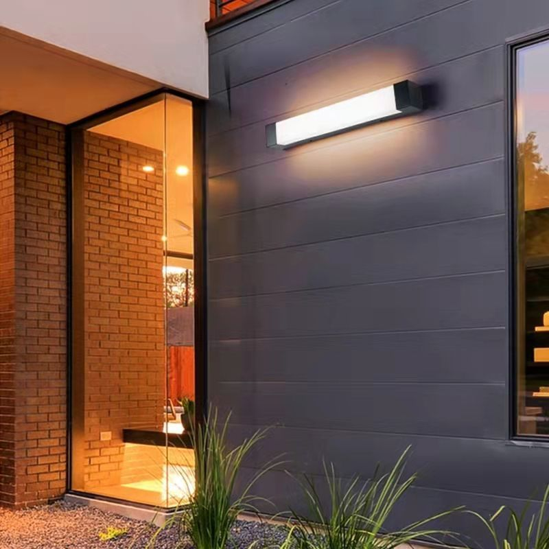 Modern Exterior Linear LED Wall Light