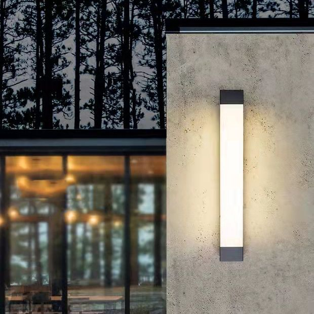 Modern Exterior Linear LED Wall Light
