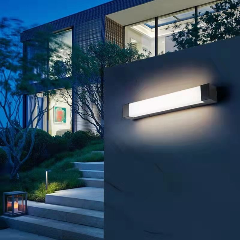 Modern Exterior Linear LED Wall Light